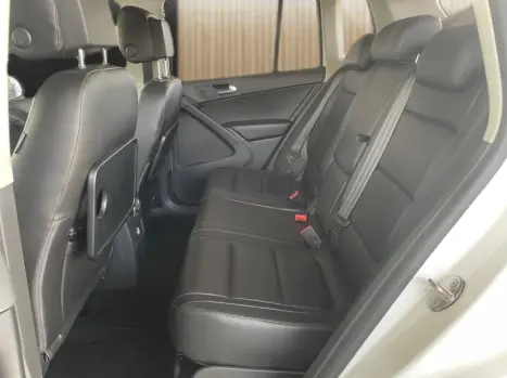 VOLKSWAGEN Tiguan 1.4 16V 4P TSI 250 FLEX TURBO AUTOMÁTICO, Foto 8 VOLKSWAGEN Tiguan 1.4 16V 4P TSI 250 FLEX TURBO AUTOMÁTICO, Foto 8
