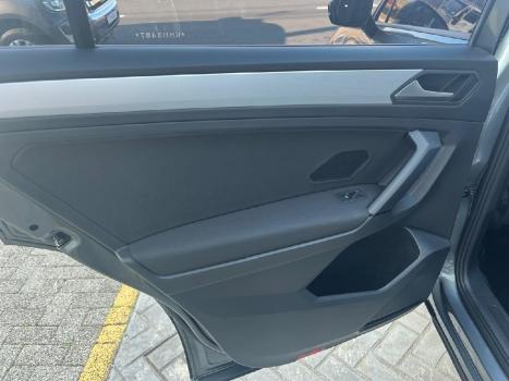 VOLKSWAGEN Tiguan 1.4 16V 4P TSI TURBO DSG AUTOMÁTICO, Foto 9 VOLKSWAGEN Tiguan 1.4 16V 4P TSI TURBO DSG AUTOMÁTICO, Foto 9