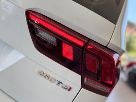 VOLKSWAGEN Tiguan 1.4 250 TSI TOTAL FLEX ALLSPACE COMFORTLINE TURBO AUTOMTICO TIPTRONIC, Foto 8