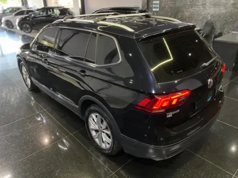VOLKSWAGEN Tiguan 1.4 16V 4P TSI TURBO DSG AUTOM�TICO, Foto 8