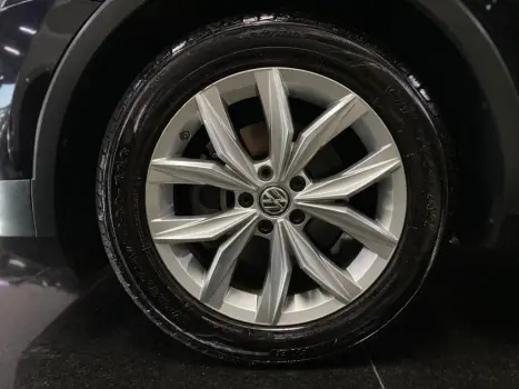 VOLKSWAGEN Tiguan 1.4 16V 4P TSI TURBO DSG AUTOM�TICO, Foto 11