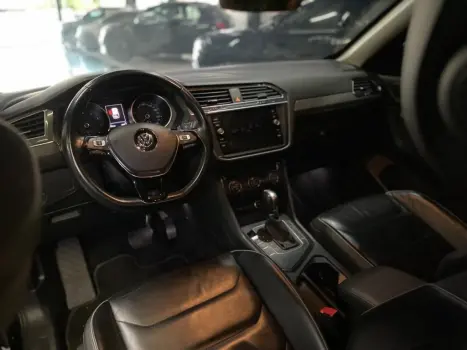 VOLKSWAGEN Tiguan 1.4 16V 4P TSI TURBO DSG AUTOM�TICO, Foto 12