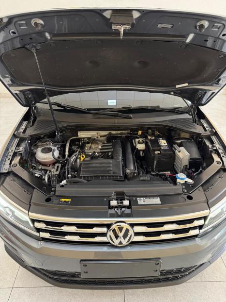 VOLKSWAGEN Tiguan 1.4 250 TSI TOTAL FLEX ALLSPACE COMFORTLINE TURBO AUTOM�TICO TIPTRONIC, Foto 3