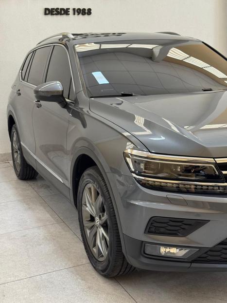 VOLKSWAGEN Tiguan 1.4 250 TSI TOTAL FLEX ALLSPACE COMFORTLINE TURBO AUTOM�TICO TIPTRONIC, Foto 4