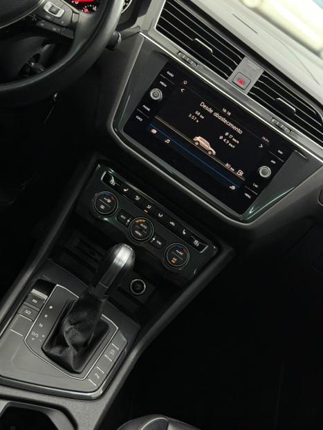 VOLKSWAGEN Tiguan 1.4 250 TSI TOTAL FLEX ALLSPACE COMFORTLINE TURBO AUTOM�TICO TIPTRONIC, Foto 15