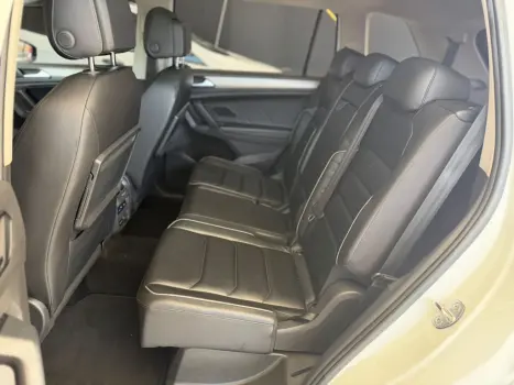 VOLKSWAGEN Tiguan 1.4 250 TSI TOTAL FLEX ALLSPACE TURBO AUTOM�TICO TIPTRONIC, Foto 16