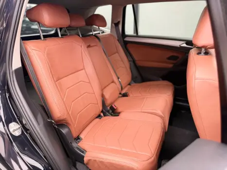 VOLKSWAGEN Tiguan 1.4 250 TSI TOTAL FLEX ALLSPACE COMFORTLINE TURBO AUTOM�TICO TIPTRONIC, Foto 5