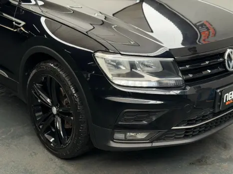 VOLKSWAGEN Tiguan 1.4 250 TSI TOTAL FLEX ALLSPACE COMFORTLINE TURBO AUTOM�TICO TIPTRONIC, Foto 10