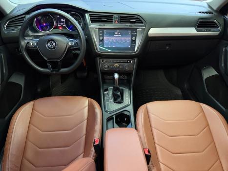 VOLKSWAGEN Tiguan 1.4 250 TSI TOTAL FLEX ALLSPACE COMFORTLINE TURBO AUTOM�TICO TIPTRONIC, Foto 3