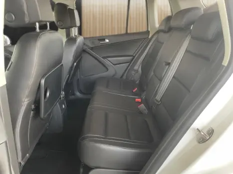 VOLKSWAGEN Tiguan 1.4 16V 4P TSI TURBO DSG AUTOM�TICO, Foto 9