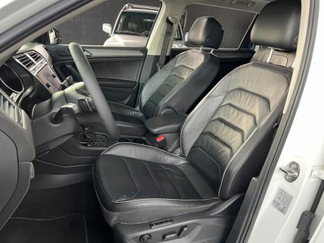 VOLKSWAGEN Tiguan 1.4 250 TSI TOTAL FLEX ALLSPACE COMFORTLINE TURBO AUTOM�TICO TIPTRONIC, Foto 11