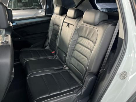 VOLKSWAGEN Tiguan 1.4 250 TSI TOTAL FLEX ALLSPACE COMFORTLINE TURBO AUTOM�TICO TIPTRONIC, Foto 12