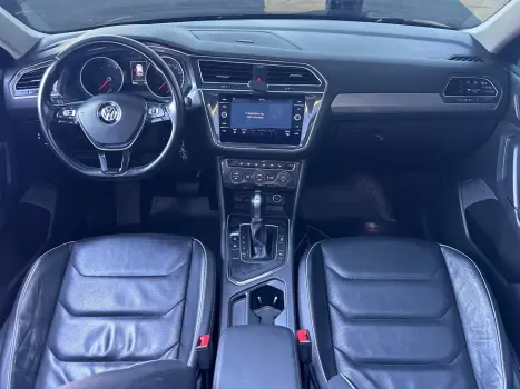 VOLKSWAGEN Tiguan 1.4 250 TSI TOTAL FLEX ALLSPACE COMFORTLINE TURBO AUTOM�TICO TIPTRONIC, Foto 15