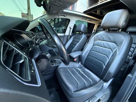 VOLKSWAGEN Tiguan 1.4 250 TSI TOTAL FLEX ALLSPACE COMFORTLINE TURBO AUTOM�TICO TIPTRONIC, Foto 16