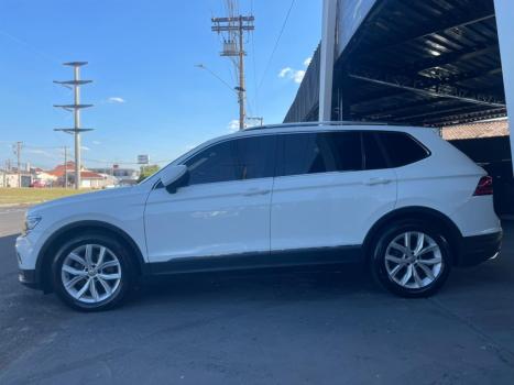 VOLKSWAGEN Tiguan 1.4 250 TSI TOTAL FLEX ALLSPACE COMFORTLINE TURBO AUTOM�TICO TIPTRONIC, Foto 16