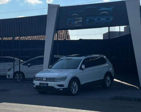 VOLKSWAGEN Tiguan 1.4 250 TSI TOTAL FLEX ALLSPACE COMFORTLINE TURBO AUTOM�TICO TIPTRONIC, Foto 17