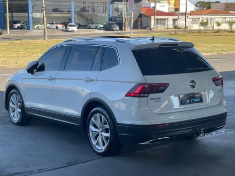 VOLKSWAGEN Tiguan 1.4 250 TSI TOTAL FLEX ALLSPACE COMFORTLINE TURBO AUTOM�TICO TIPTRONIC, Foto 26