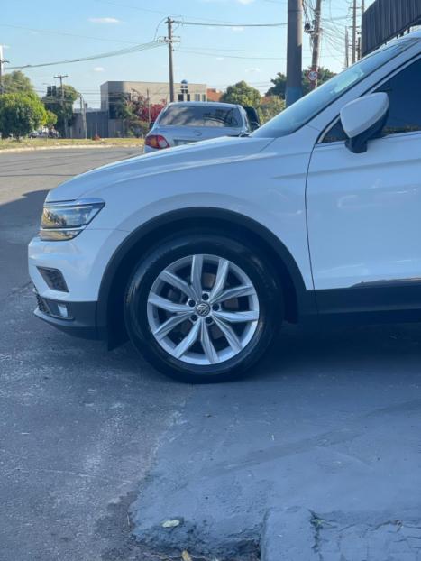 VOLKSWAGEN Tiguan 1.4 250 TSI TOTAL FLEX ALLSPACE COMFORTLINE TURBO AUTOM�TICO TIPTRONIC, Foto 28