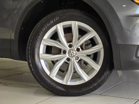 VOLKSWAGEN Tiguan 1.4 250 TSI TOTAL FLEX ALLSPACE TURBO AUTOMÁTICO TIPTRONIC, Foto 2