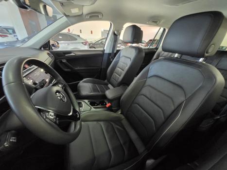 VOLKSWAGEN Tiguan 1.4 250 TSI TOTAL FLEX ALLSPACE TURBO AUTOMÁTICO TIPTRONIC, Foto 10