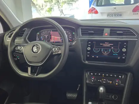 VOLKSWAGEN Tiguan 1.4 250 TSI TOTAL FLEX ALLSPACE TURBO AUTOMÁTICO TIPTRONIC, Foto 12