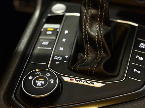 VOLKSWAGEN Tiguan 2.0 16V 4P TSI 350 TURBO R-LINE 4MOTION DSG AUTOMTICO, Foto 19