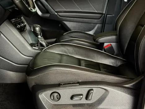 VOLKSWAGEN Tiguan 2.0 16V 4P TSI 350 TURBO R-LINE 4MOTION DSG AUTOM�TICO, Foto 14