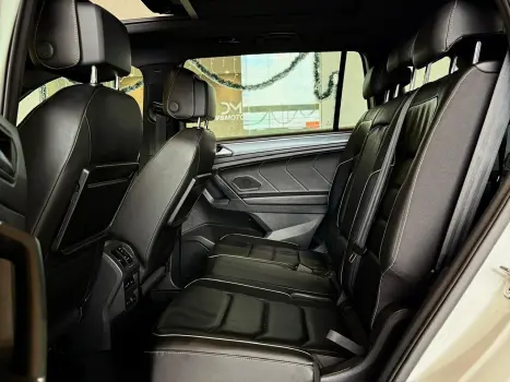 VOLKSWAGEN Tiguan 2.0 16V 4P TSI 350 TURBO R-LINE 4MOTION DSG AUTOM�TICO, Foto 16