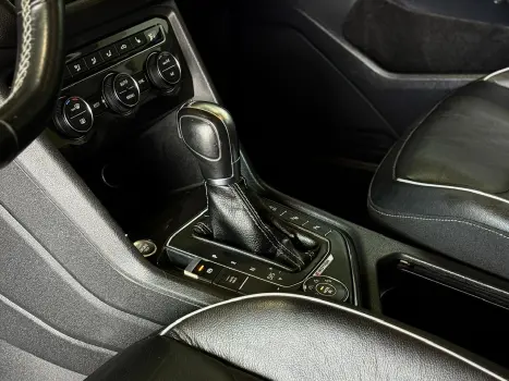 VOLKSWAGEN Tiguan 2.0 16V 4P TSI 350 TURBO R-LINE 4MOTION DSG AUTOM�TICO, Foto 17