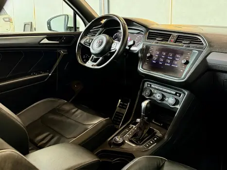 VOLKSWAGEN Tiguan 2.0 16V 4P TSI 350 TURBO R-LINE 4MOTION DSG AUTOM�TICO, Foto 18