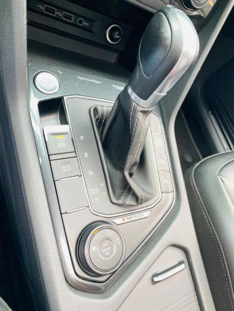 VOLKSWAGEN Tiguan 2.0 350 TSI TOTAL FLEX ALLSPACE R-LINE 4-MOTION TURBO AUTOM�TICO DSG, Foto 15