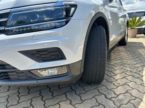 VOLKSWAGEN Tiguan 2.0 350 TSI TOTAL FLEX ALLSPACE R-LINE 4-MOTION TURBO AUTOM�TICO DSG, Foto 10