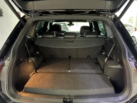 VOLKSWAGEN Tiguan 2.0 350 TSI TOTAL FLEX ALLSPACE R-LINE 4-MOTION TURBO AUTOM�TICO DSG, Foto 23