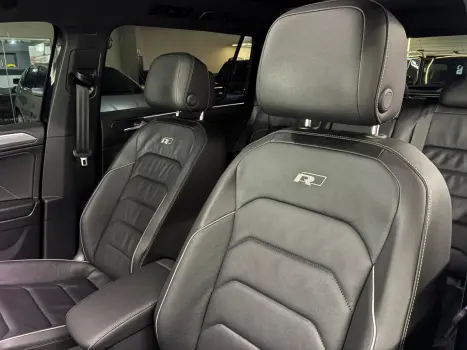 VOLKSWAGEN Tiguan 2.0 350 TSI TOTAL FLEX ALLSPACE R-LINE 4-MOTION TURBO AUTOM�TICO DSG, Foto 24