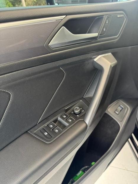 VOLKSWAGEN Tiguan 2.0 350 TSI TOTAL FLEX ALLSPACE R-LINE 4-MOTION TURBO AUTOM�TICO DSG, Foto 15