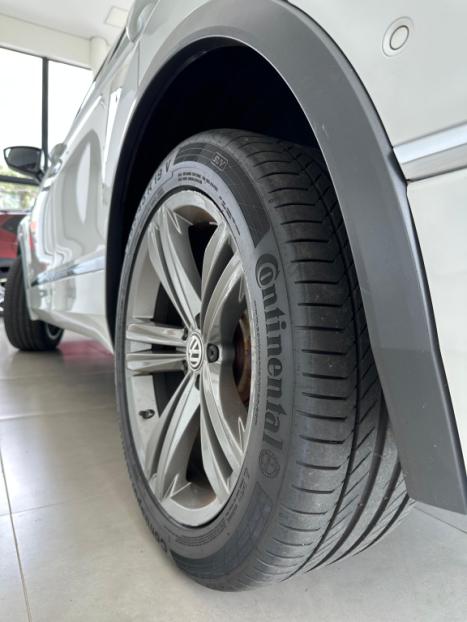 VOLKSWAGEN Tiguan 2.0 350 TSI TOTAL FLEX ALLSPACE R-LINE 4-MOTION TURBO AUTOM�TICO DSG, Foto 8