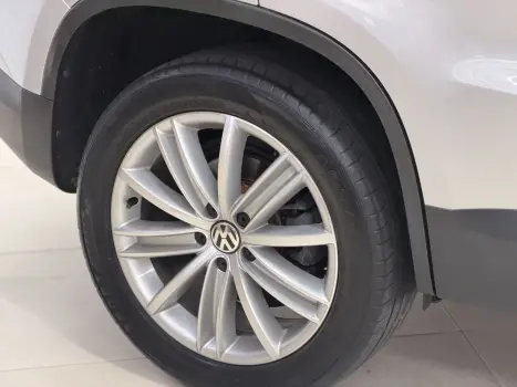 VOLKSWAGEN Tiguan 2.0 16V 4P FSI 4WD TURBO AUTOM�TICO, Foto 3