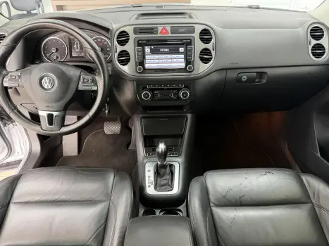 VOLKSWAGEN Tiguan 2.0 16V 4P FSI 4WD TURBO AUTOM�TICO, Foto 9