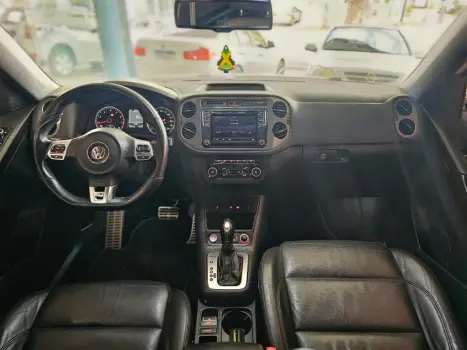 VOLKSWAGEN Tiguan 2.0 16V 4P TSI R-LINE TURBO AUTOM�TICO TIPTRONIC, Foto 6