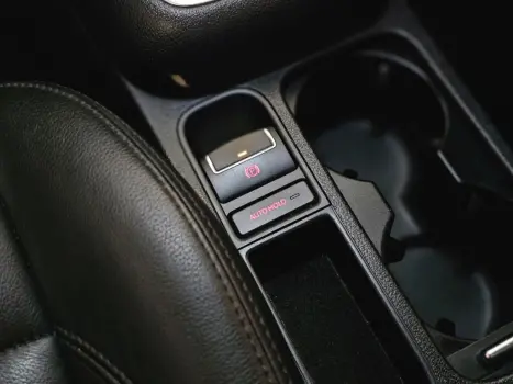 VOLKSWAGEN Tiguan 2.0 16V 4P TSI R-LINE TURBO AUTOM�TICO TIPTRONIC, Foto 9