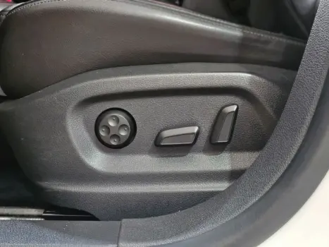 VOLKSWAGEN Tiguan 2.0 16V 4P TSI R-LINE TURBO AUTOM�TICO TIPTRONIC, Foto 13