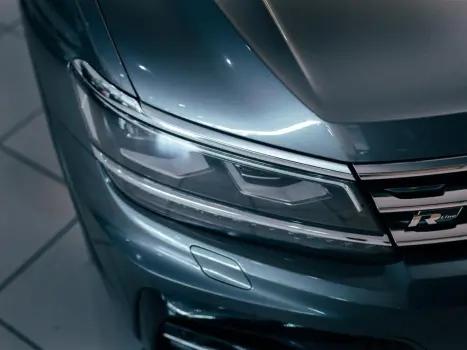 VOLKSWAGEN Tiguan 2.0 350 TSI TOTAL FLEX ALLSPACE R-LINE 4-MOTION TURBO AUTOM�TICO DSG, Foto 2