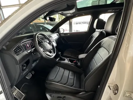 VOLKSWAGEN Tiguan 2.0 300 TSI ALLSPACE R-LINE TURBO AUTOM�TICO, Foto 24