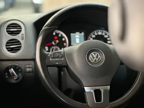 VOLKSWAGEN Tiguan 2.0 16V 4P FSI 4WD TURBO AUTOMÁTICO, Foto 10