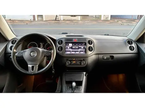 VOLKSWAGEN Tiguan , Foto 11