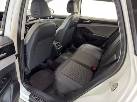 VOLKSWAGEN Touareg 3.2 24V V6 4P FSI 4X4 AUTOMÁTICO, Foto 10 VOLKSWAGEN Touareg 3.2 24V V6 4P FSI 4X4 AUTOMÁTICO, Foto 10