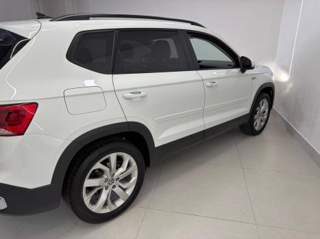 VOLKSWAGEN Touareg 3.2 24V V6 4P FSI 4X4 AUTOMÁTICO, Foto 12 VOLKSWAGEN Touareg 3.2 24V V6 4P FSI 4X4 AUTOMÁTICO, Foto 12