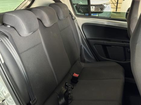 VOLKSWAGEN UP 1.0 12V 4P HIGH FLEX, Foto 10