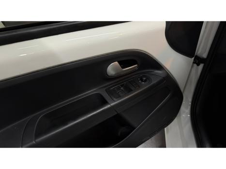 VOLKSWAGEN UP 1.0 12V 4P TSI FLEX BLACK, Foto 16