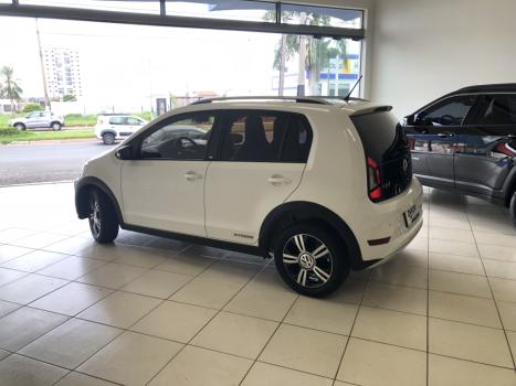 VOLKSWAGEN UP 1.0 4P FLEX 170 TSI XTREME, Foto 4